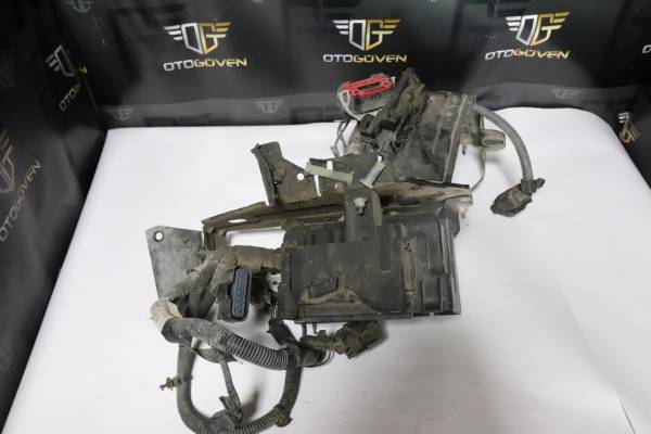 FORD TRANSİT 460 ED ÇIKMA PARÇA TRANSİT 200 PS SİGORTA KUTUSU